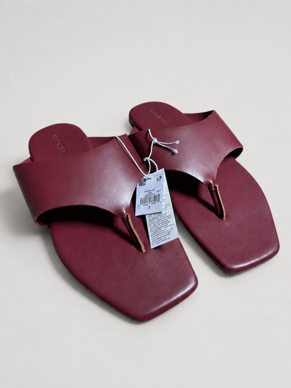 Old Navy Sandals Leather Square Toe 7 Burgundy Thong Flip Flop